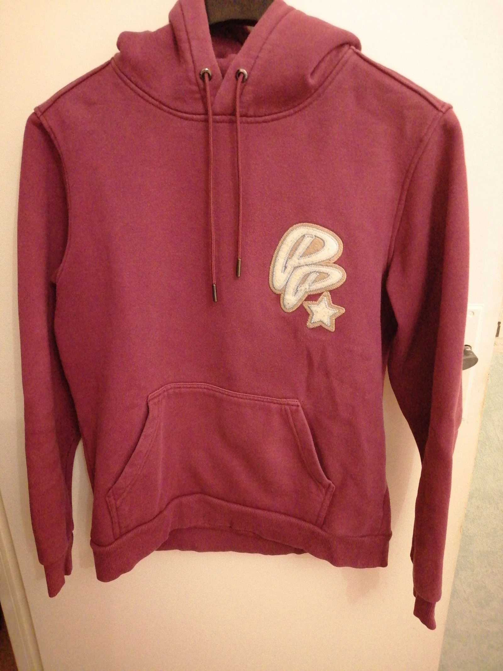 Sweat marque pelle pelle 